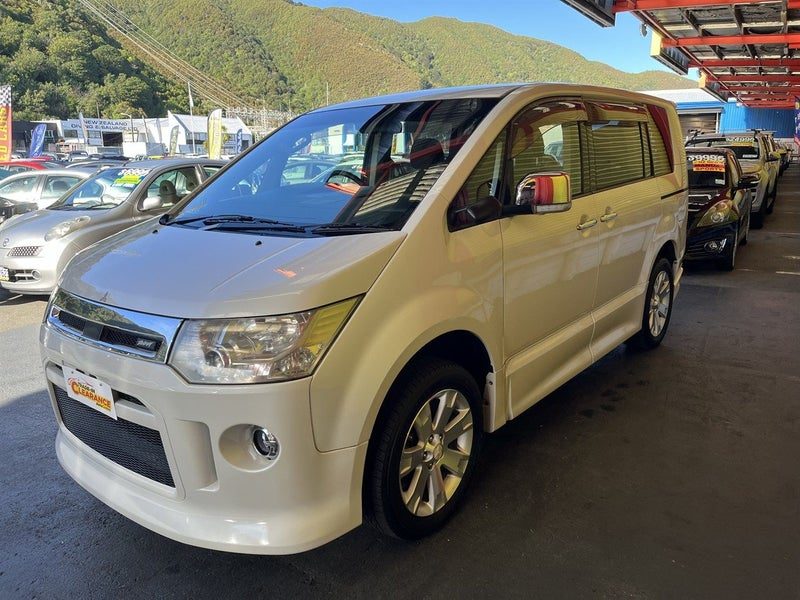 2013 Mitsubishi Delica 4wd, photo 3