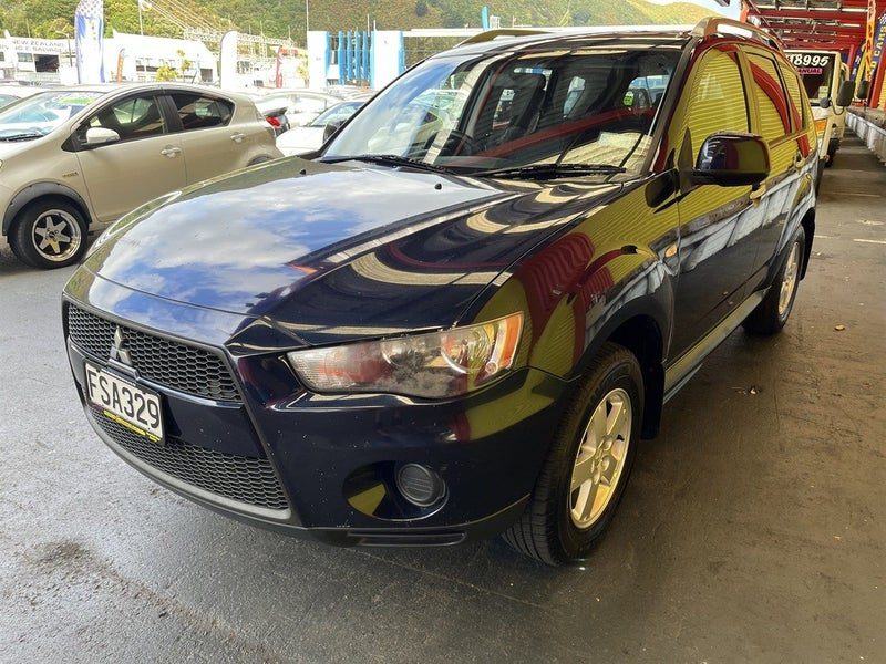 2010 Mitsubishi Outlander 2.4P LS, photo 3