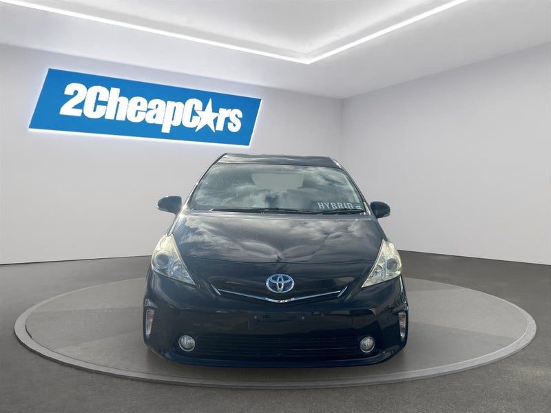 2013 Toyota Prius Alpha S, photo 2