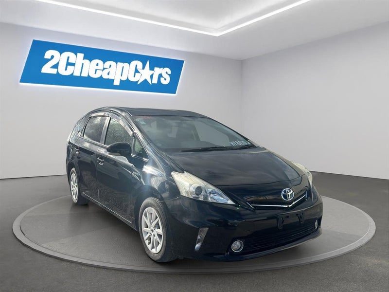 2013 Toyota Prius Alpha S, photo 3