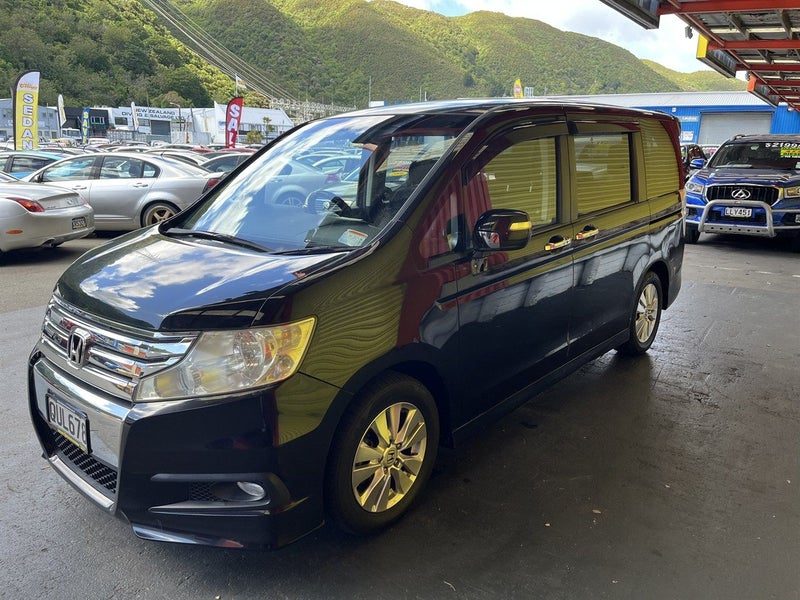 2012 Honda Step Wagon, photo 3