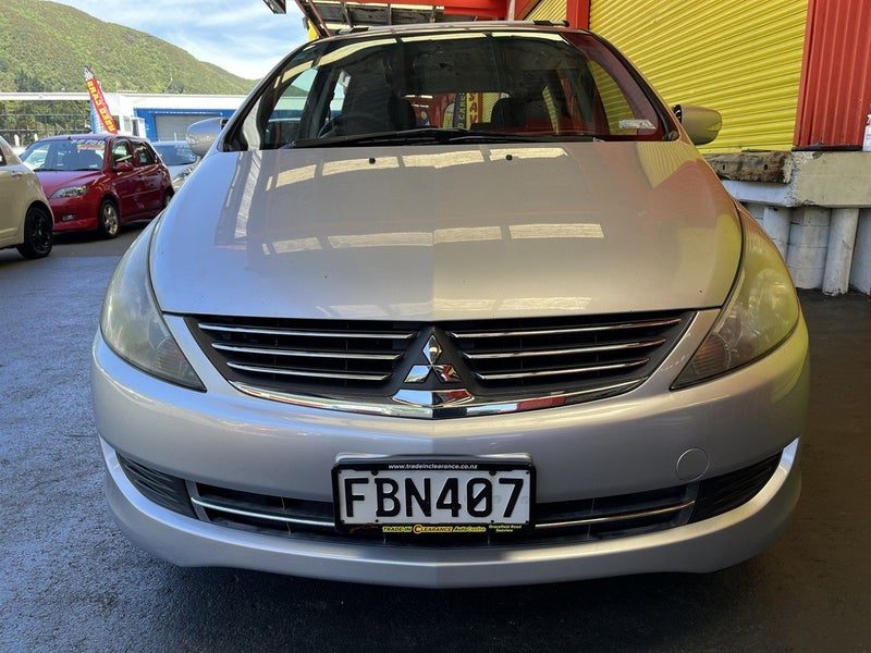 2006 Mitsubishi Chariot GRANDIS, photo 2