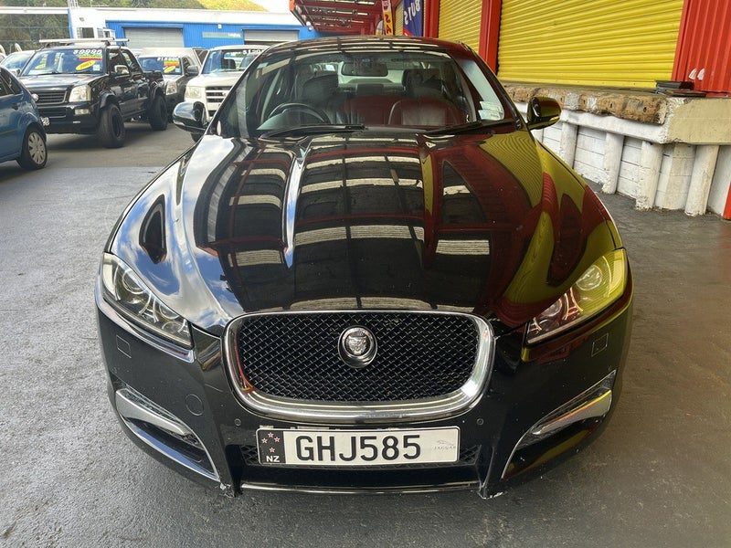 2012 Jaguar XF 3.0D 4DR 6A SEDAN, photo 2