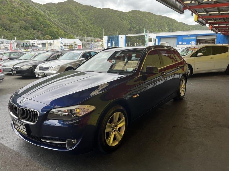2011 BMW 528i TOURING, photo 3
