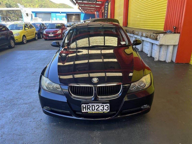 2006 BMW 320i E90, photo 2