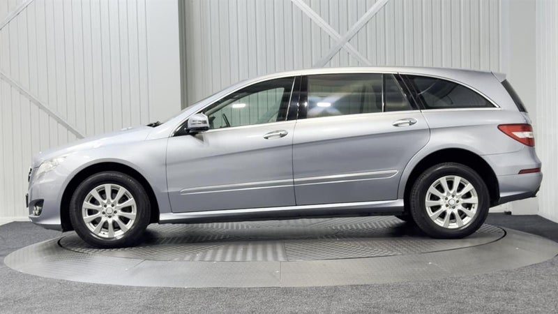2011 Mercedes-Benz R 350, photo 2