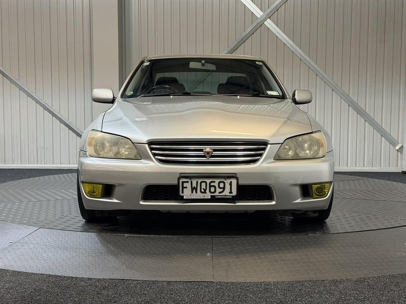 2000 Toyota Altezza 6 Speed Manual, photo 2