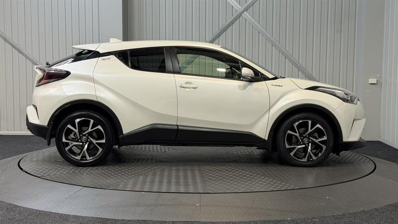 2017 Toyota C-HR 1.2T FWD, photo 2