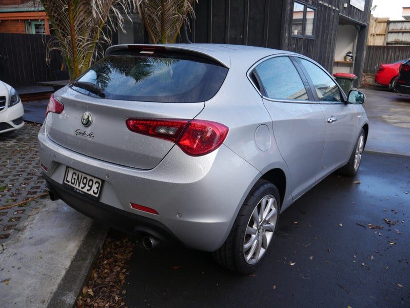 2012 Alfa Romeo Giulietta Jtd Tct NZ New, photo 3