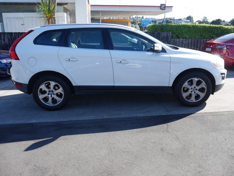 2010 Volvo XC60 D5 NZ New 1 Owner, photo 2