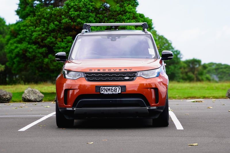 2017 Land Rover Discovery First Edition, photo 2