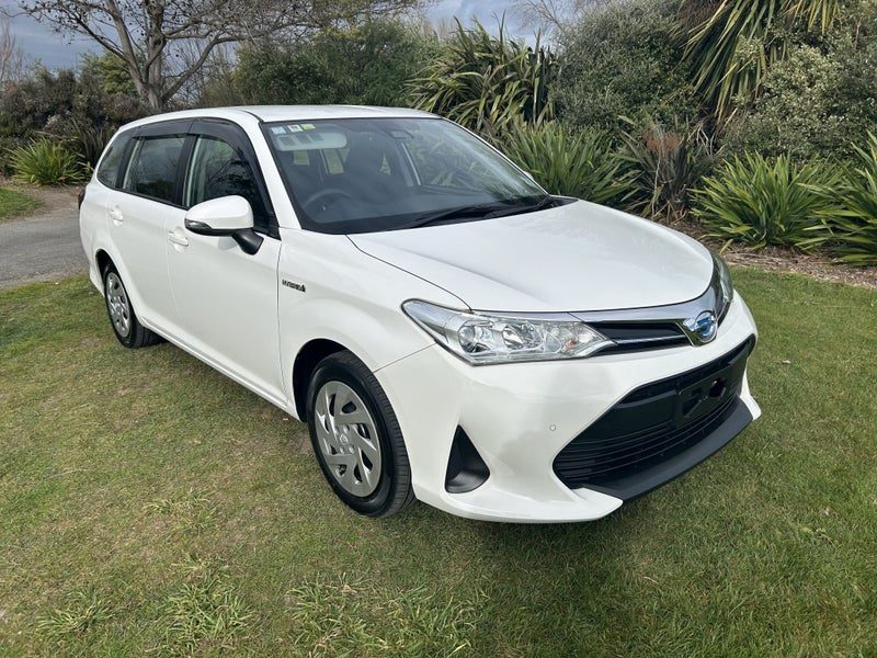 2018 Toyota Corolla Fielder, photo 3
