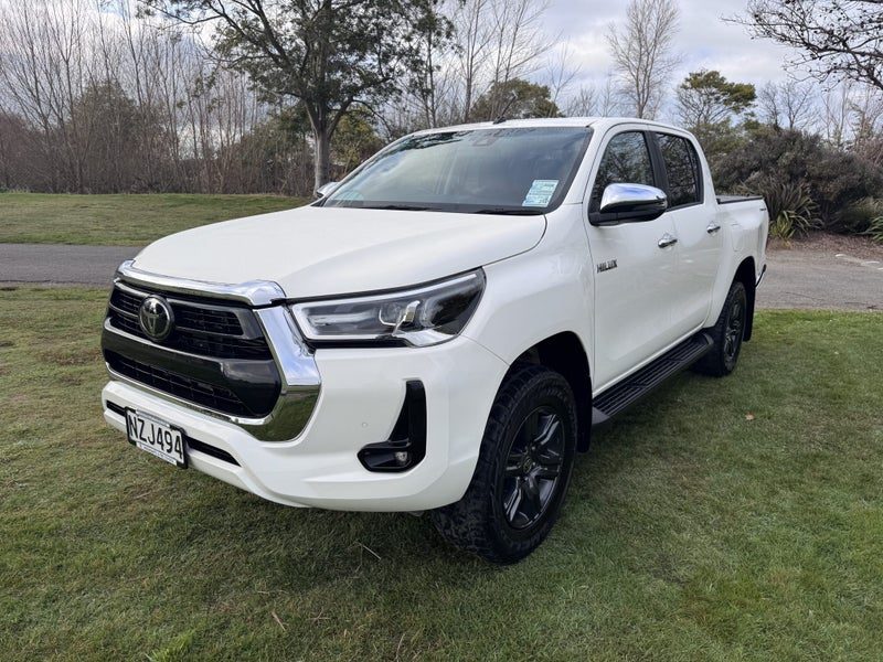 2022 Toyota Hilux SR5