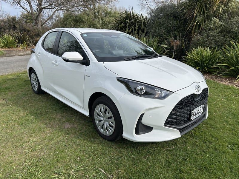 2025 Toyota Yaris GX 1.5, photo 3