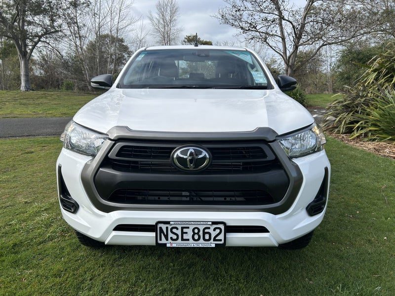 2021 Toyota Hilux SR, photo 2