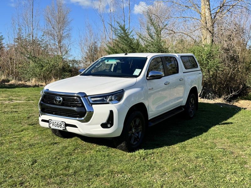 2022 Toyota Hilux SR5