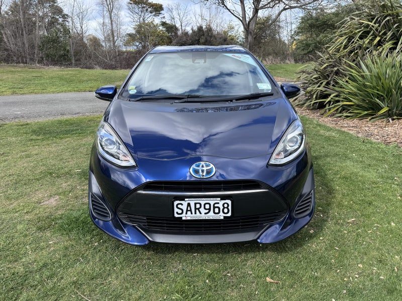 2018 Toyota Aqua S, photo 2
