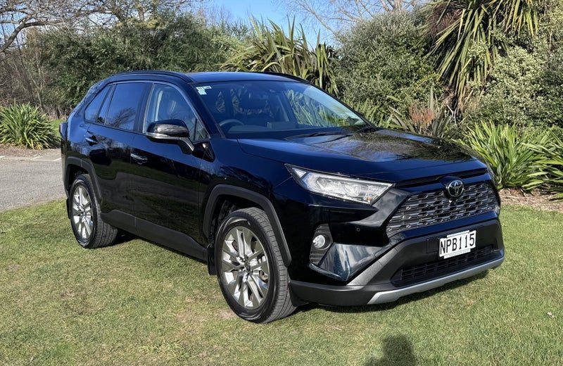 2021 Toyota RAV4 Limited, photo 3