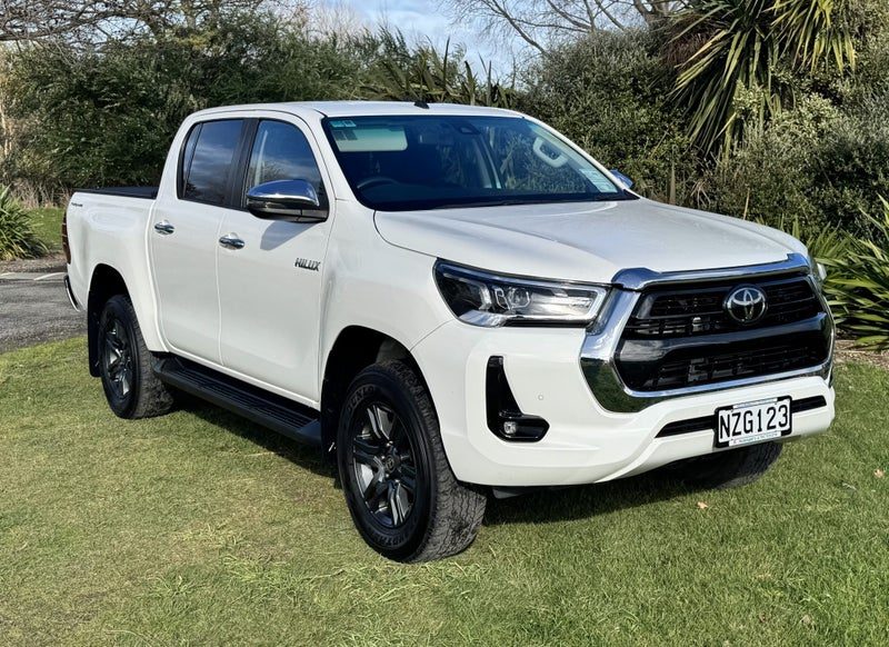2021 Toyota Hilux SR5
