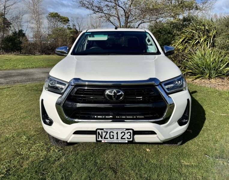 2021 Toyota Hilux SR5, photo 2