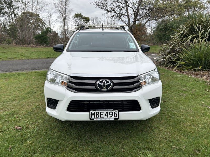 2019 Toyota Hilux S, photo 2