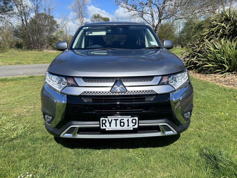 2021 Mitsubishi Outlander XLS 7 Seater, photo 2