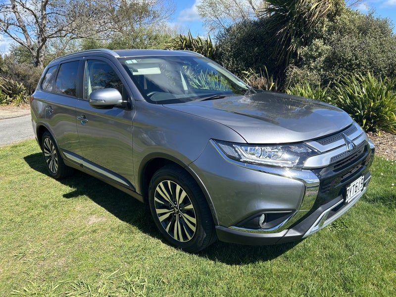 2021 Mitsubishi Outlander XLS 7 Seater, photo 3