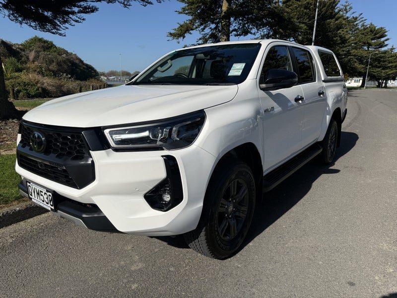 2024 Toyota Hilux SR5