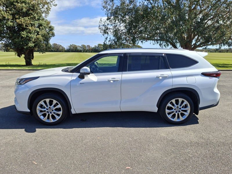 2026 Toyota Highlander Limited ZR, photo 2