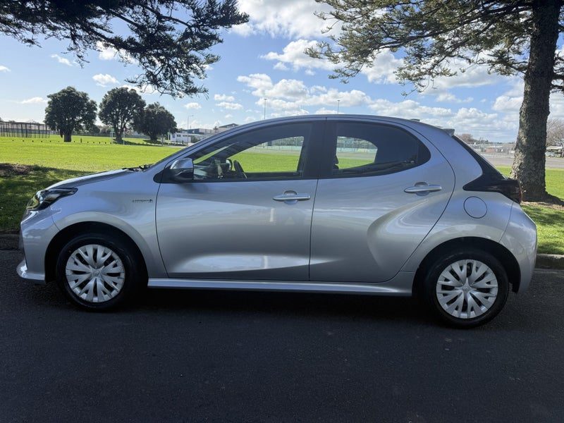 2023 Toyota Yaris GX 1.5, photo 2