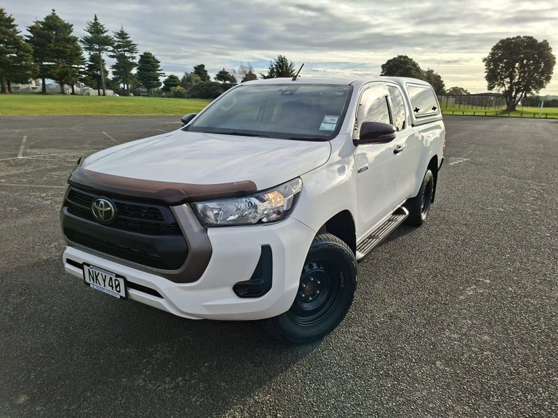 2021 Toyota Hilux SR