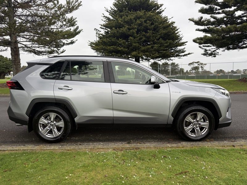 2024 Toyota RAV4 GX 2.5P Hybrid AWD Automatic SUV, photo 3