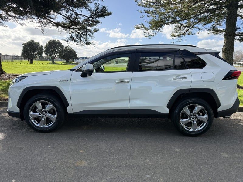 2019 Toyota RAV4 Limited, photo 2