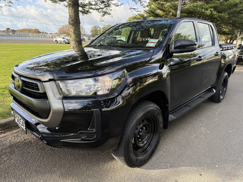 2022 Toyota Hilux SR