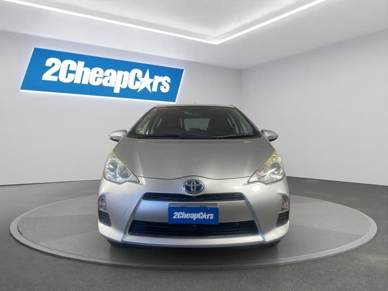 2012 Toyota Aqua S, photo 2