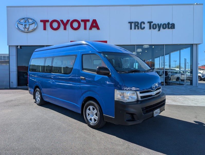 2011 Toyota Hiace 12 Seater Minibus