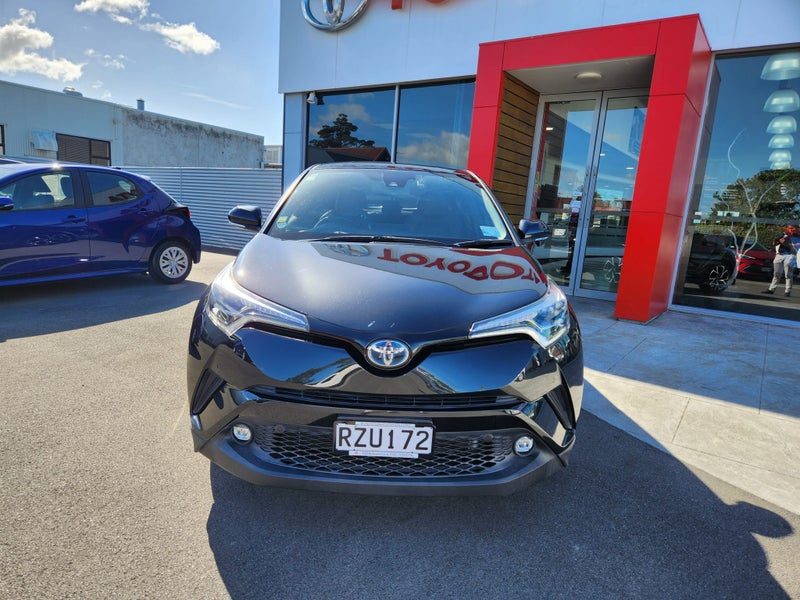2018 Toyota C-HR 1.8 Hybrid G Automatic SUV, photo 2