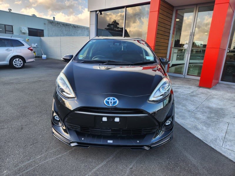 2018 Toyota Aqua S, photo 2