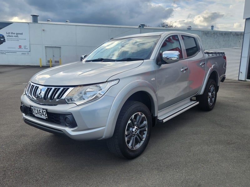 2016 Mitsubishi Triton GLXR, photo 3