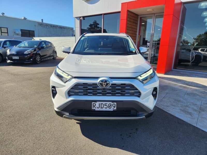 2025 Toyota RAV4 Limited, photo 2
