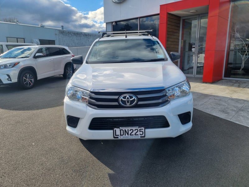2018 Toyota Hilux S, photo 2