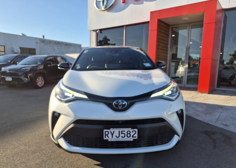 2021 Toyota C-HR Limited, photo 2