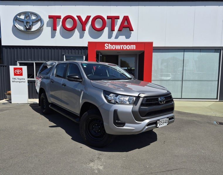 2022 Toyota Hilux SR