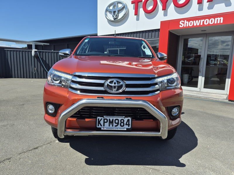 2017 Toyota Hilux SR5, photo 2