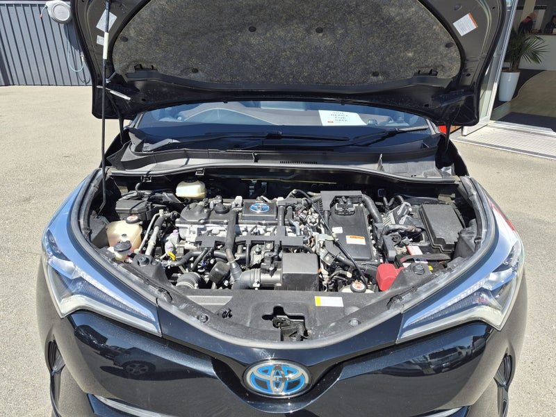 2017 Toyota C-HR 1.8 Hybrid G Automatic SUV, photo 3