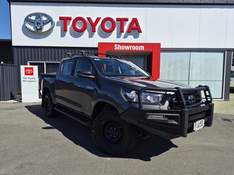 2022 Toyota Hilux SR