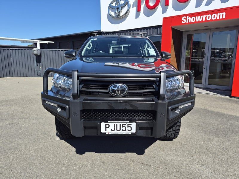 2022 Toyota Hilux SR, photo 2