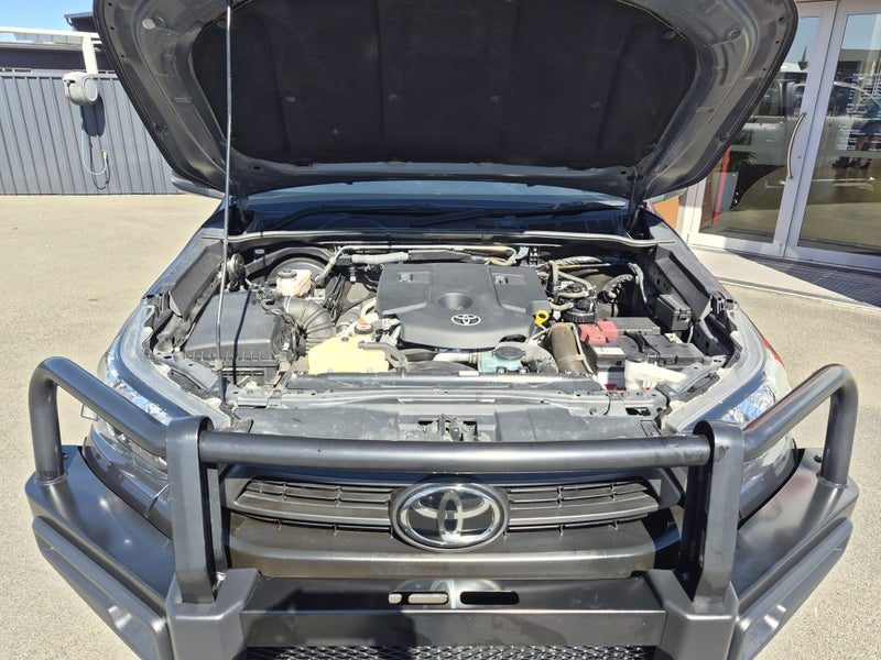 2022 Toyota Hilux SR, photo 3