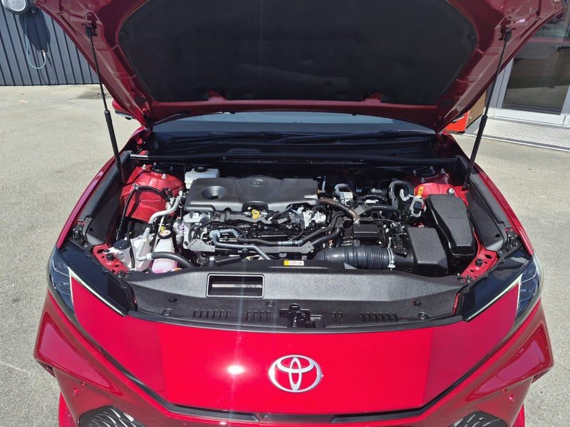 2025 Toyota Camry SX, photo 3