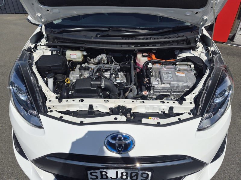 2019 Toyota Aqua 1.5 Hybrid S Automatic Hatch, photo 3